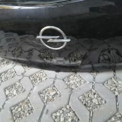 Klapa bagażnika Corsa D 2010 rok 5 drzwi czarny