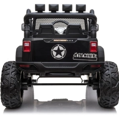 Potężny Jeep Rubicon marzenie każdego faceta