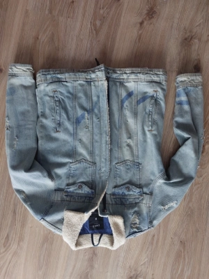 Kurtka jeansowa ocieplana