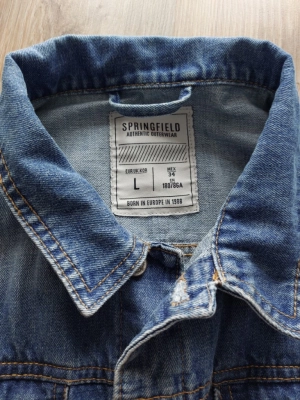 Kurtka jeansowa niebieska Springfield