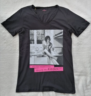 Nowa koszulka t-shirt F.off